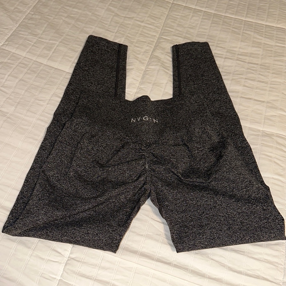 NVGTN Grey Scrunch Butt Leggings